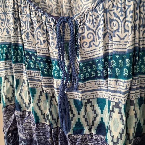 Faded Glory | Blue bohemian style t shirt with front tassel tie ups - Picture 6 of 11